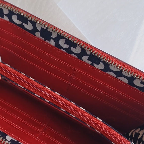 Vera Bradley Coral Red Faux Leather Accordian Style Zip Around Wallet - Picture 9 of 16